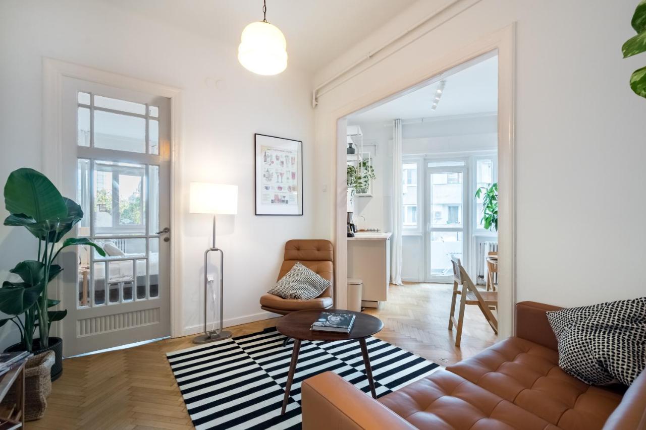 Cismigiu Serenity: 1Br Flat With Scenic Balcony Bukarest Eksteriør billede