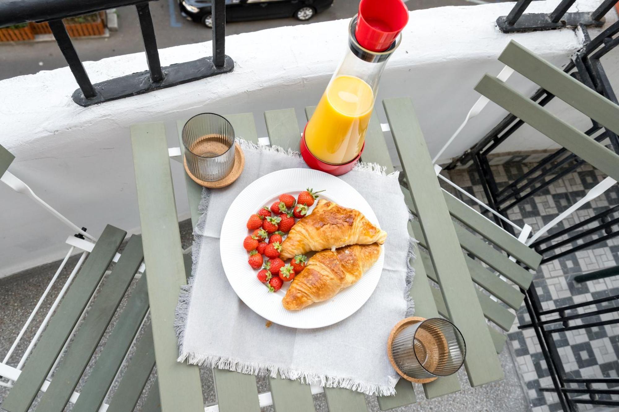 Cismigiu Serenity: 1Br Flat With Scenic Balcony Bukarest Eksteriør billede